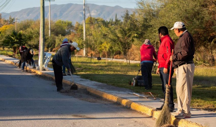 Trabajos de mantenimiento en calle Aldama y en zona escolar que rodea la Escuela Normal